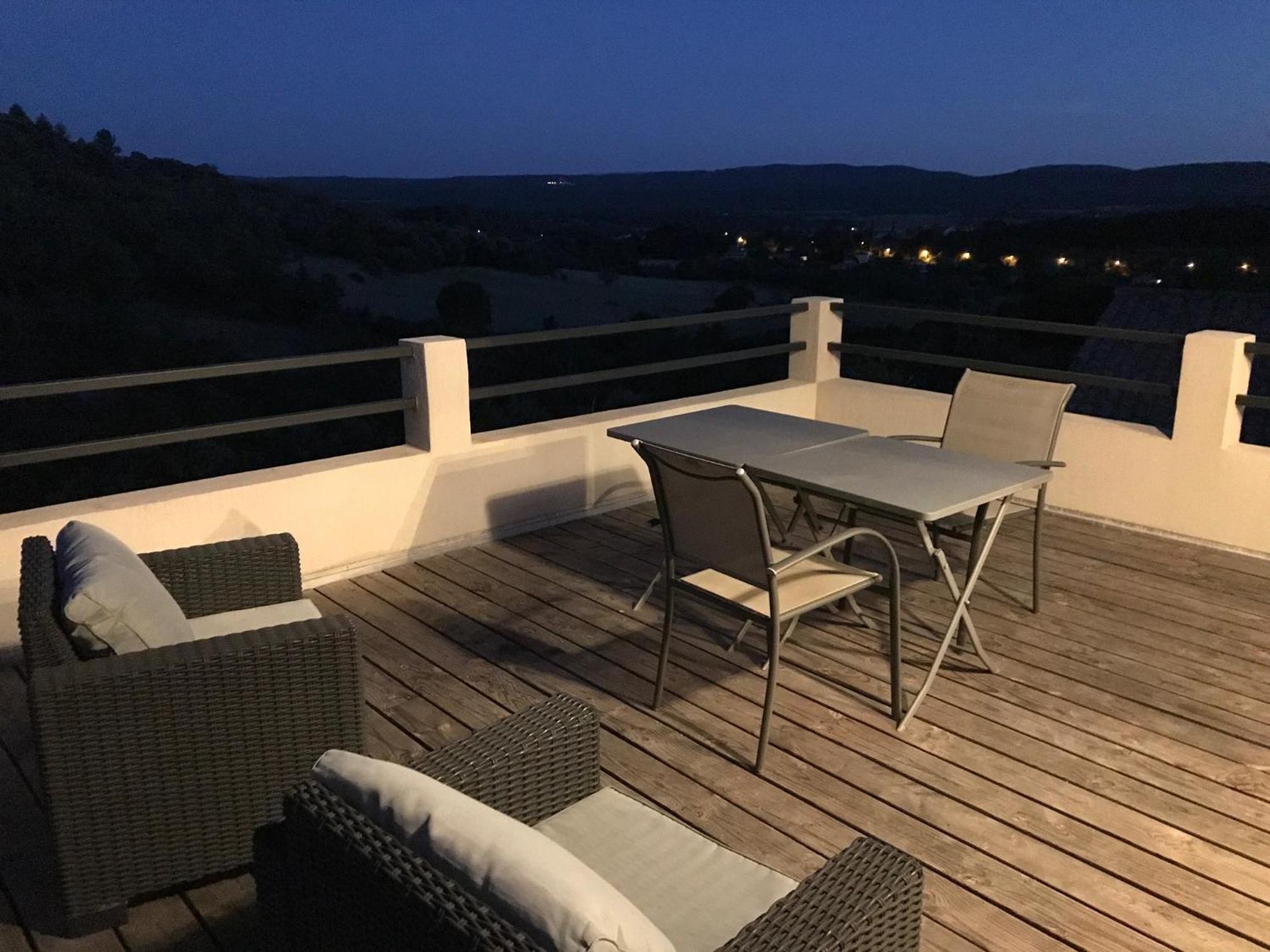 Studio Au Calme, Grande Terrasse Avec Vue Vallee Ginasservis Exteriör bild